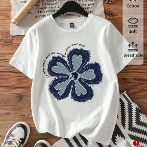 Yıldız Grafikli Yuvarlak Yaka Kısa Kollu Tişört