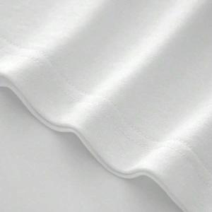 Yıldız Grafikli Yuvarlak Yaka Kısa Kollu Tişört