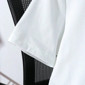 Yıldız Grafikli Yuvarlak Yaka Kısa Kollu Tişört