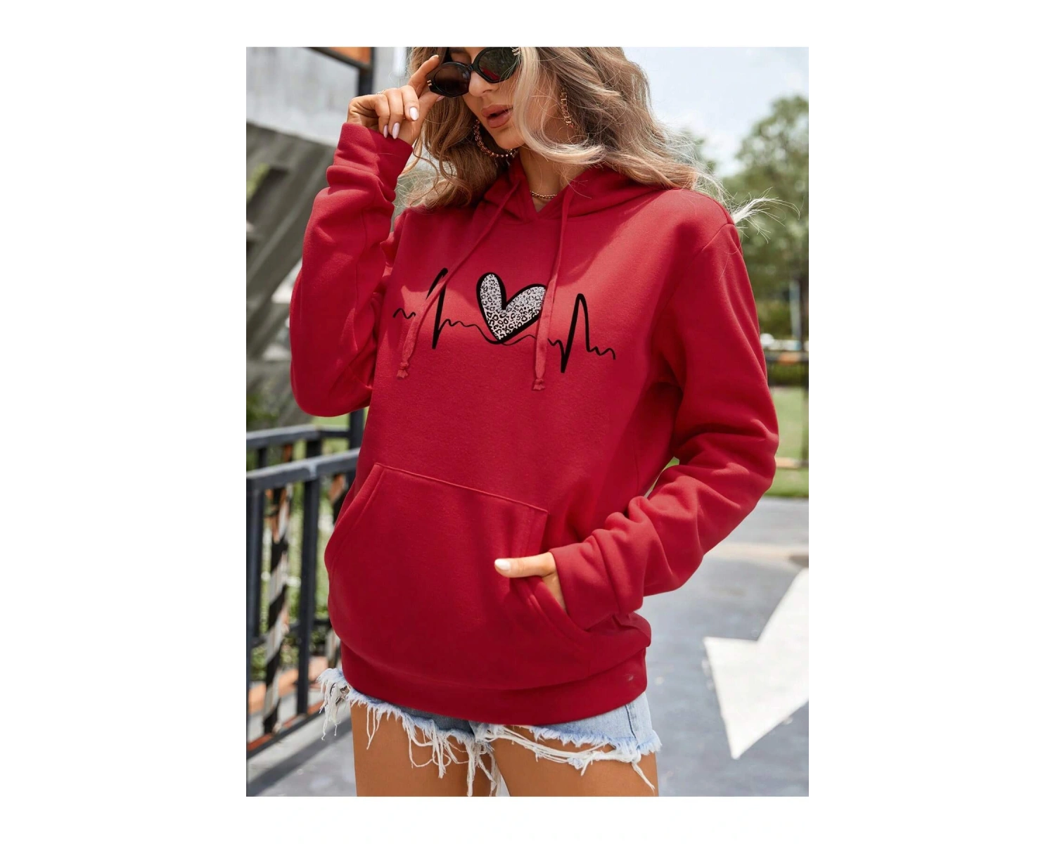 . Essnce Heart Print Kangaroo Pocket Drawstring Lined Hoodie Kırmızı