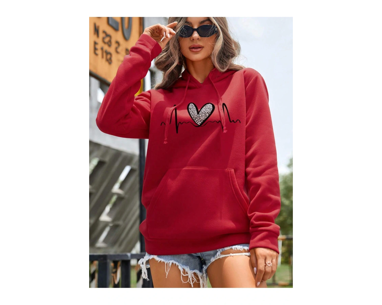 . Essnce Heart Print Kangaroo Pocket Drawstring Lined Hoodie Kırmızı