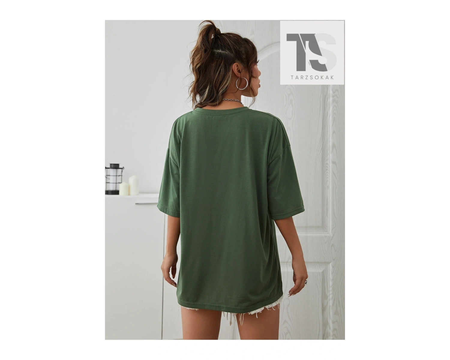 Ayı ve Mektup Grafikli Düşük Omuz Oversize Tişört