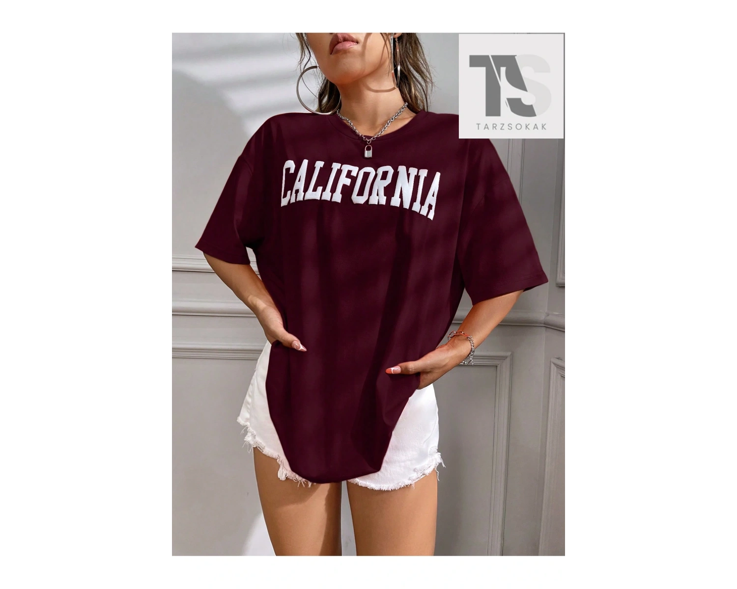 Ayı Ve Mektup Grafikli Tişört