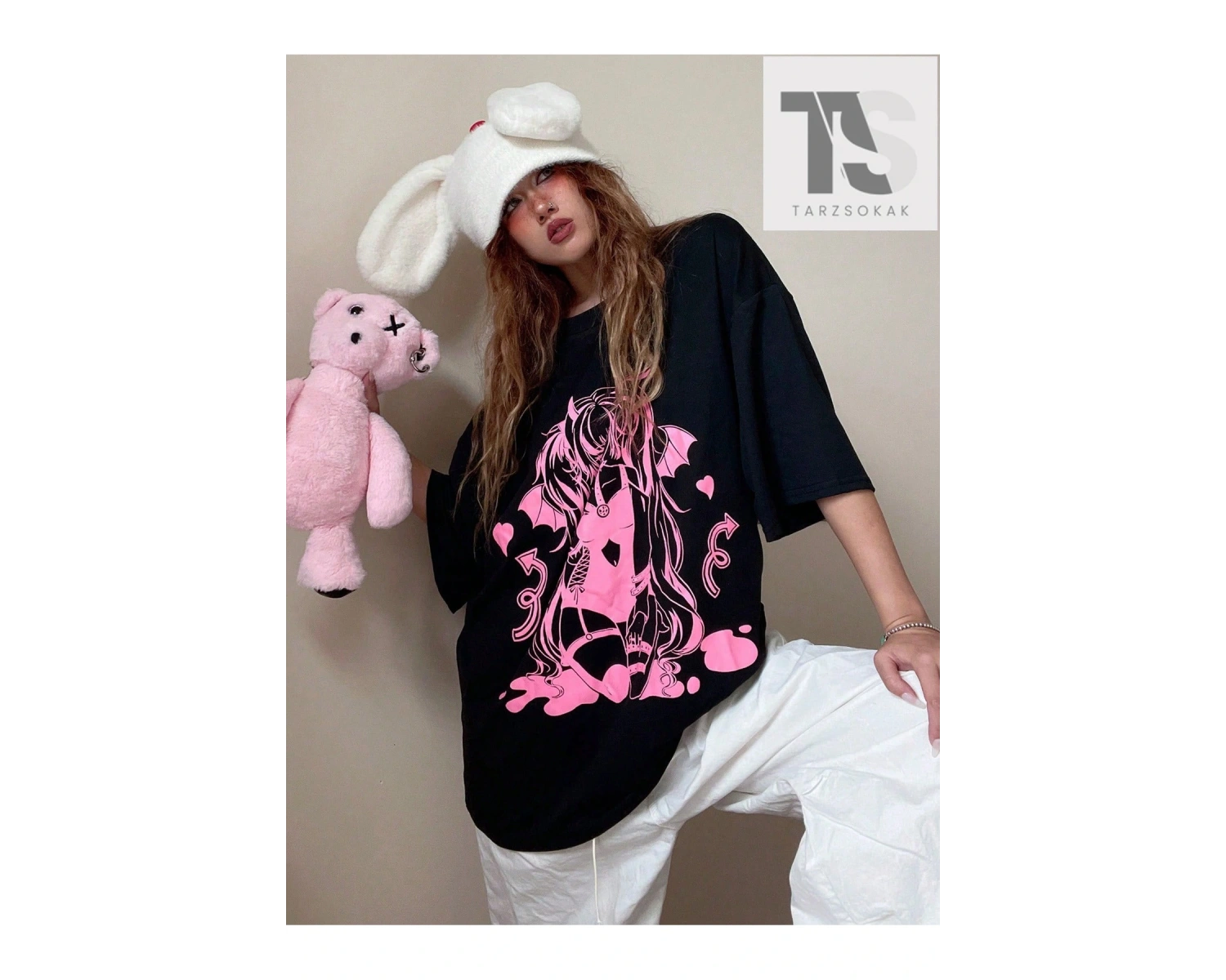 Ayı ve Sloganlı Grafikli Düşük Omuz Tişört