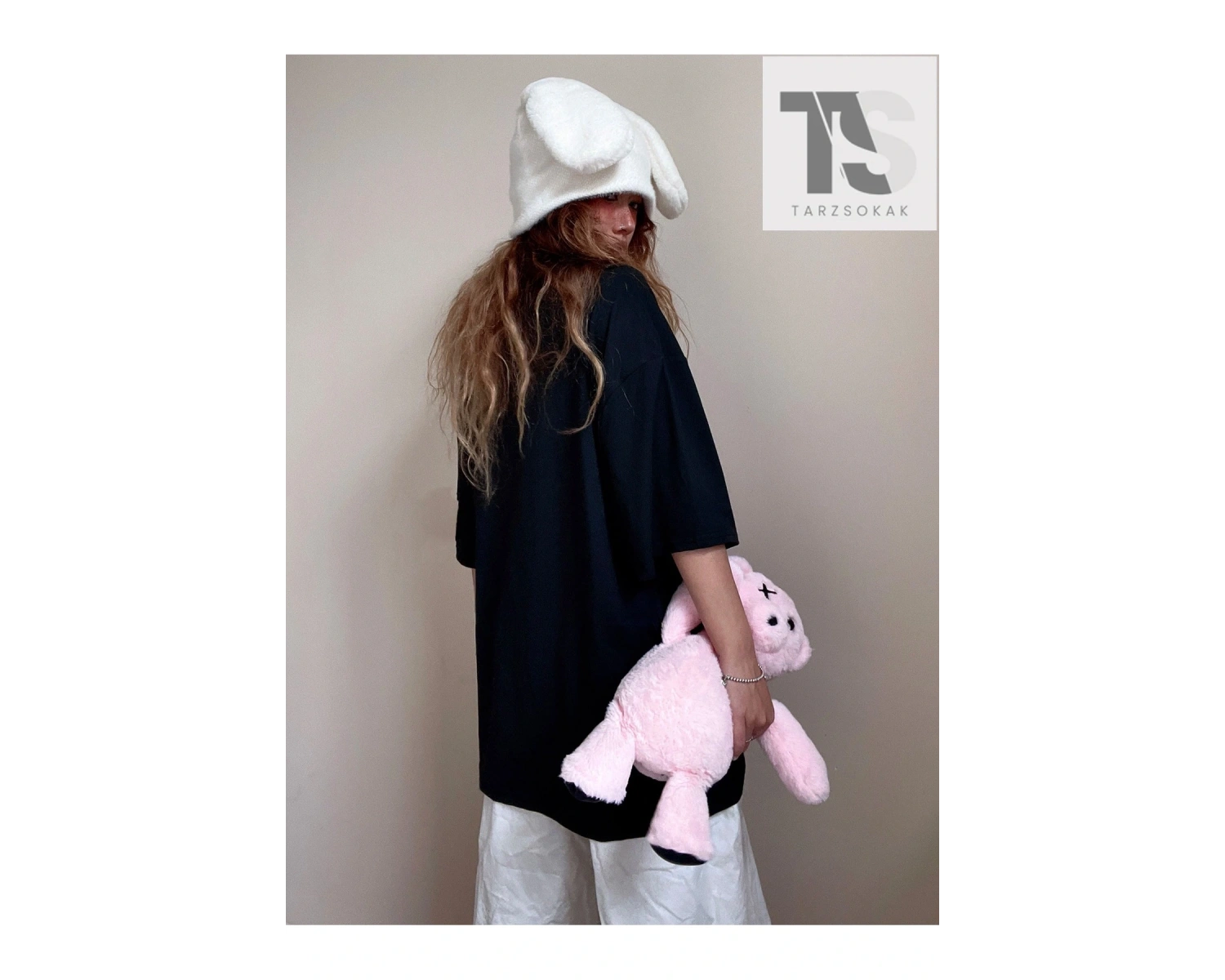 Ayı ve Sloganlı Grafikli Düşük Omuz Tişört