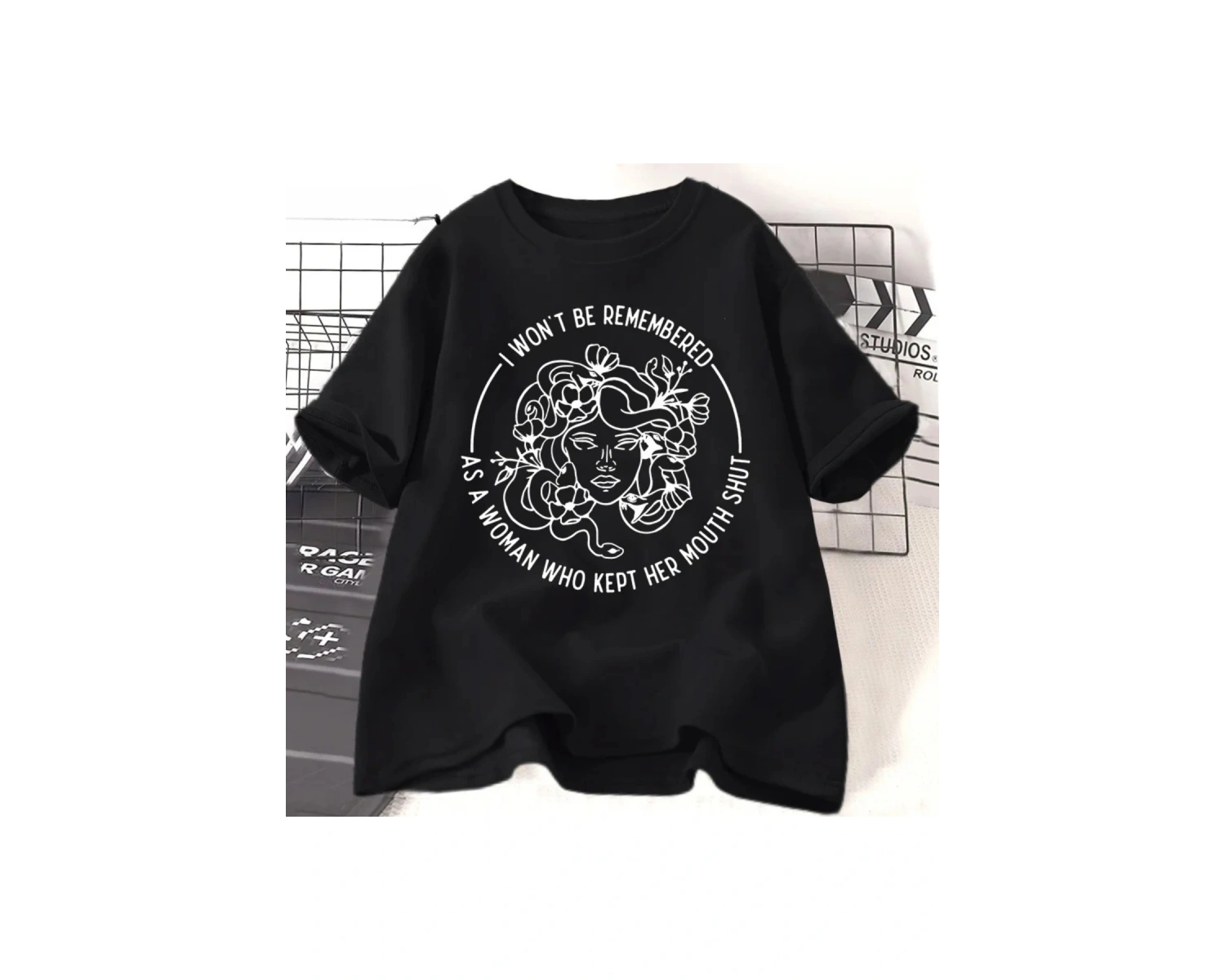 Beyaz Bisiklet Yaka Günlük Konsept Ben Metaadaların Hatırlanması Gereken Gr