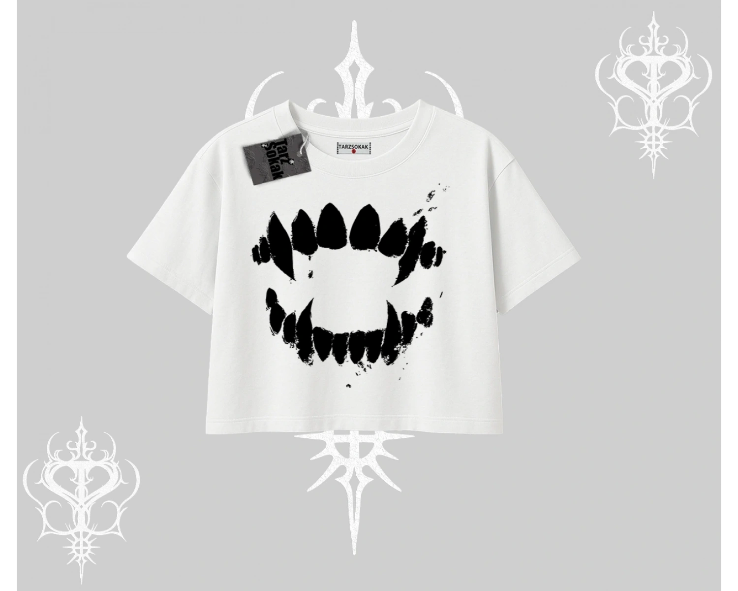 Beyaz Crop Tişört Vampir Dış