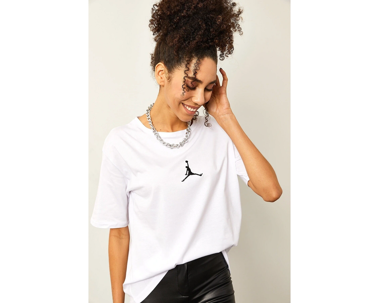 Beyaz Kadın Air Baskılı Bisiklet Yaka Tişört