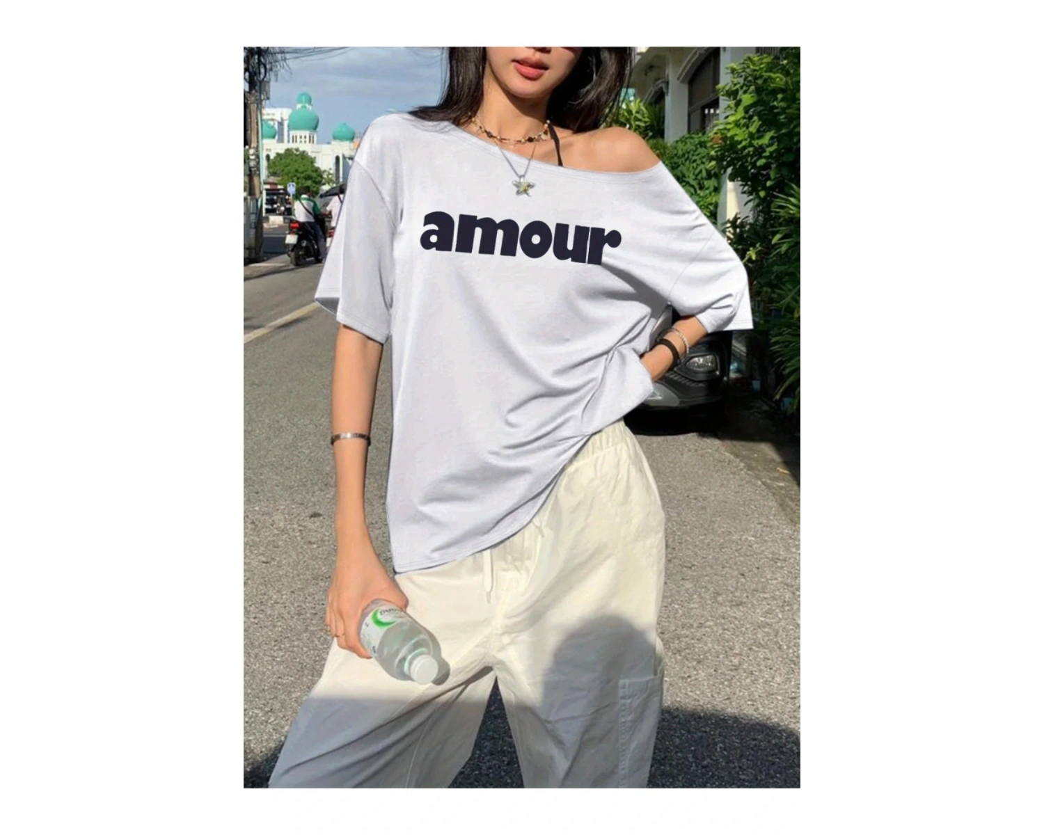 Beyaz Kadın Düşük Omuz Kayık Yaka Amour Baskılı