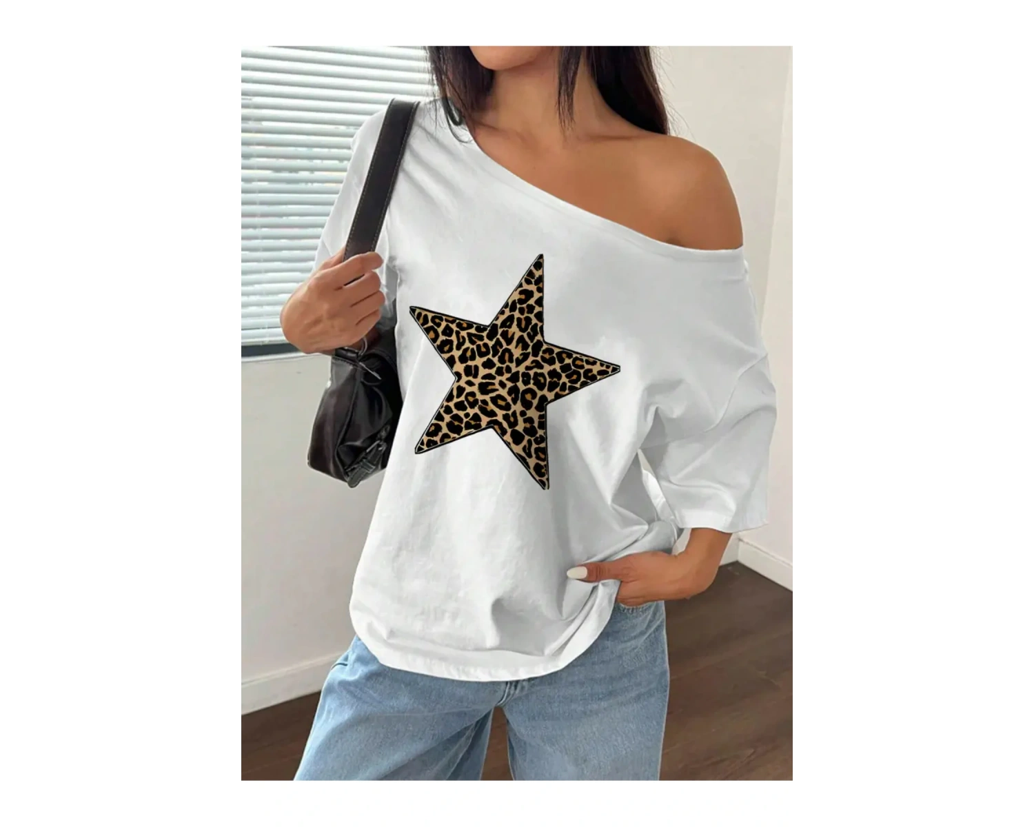 Beyaz Kadın Düşük Omuz Kayık Yaka Baskılı