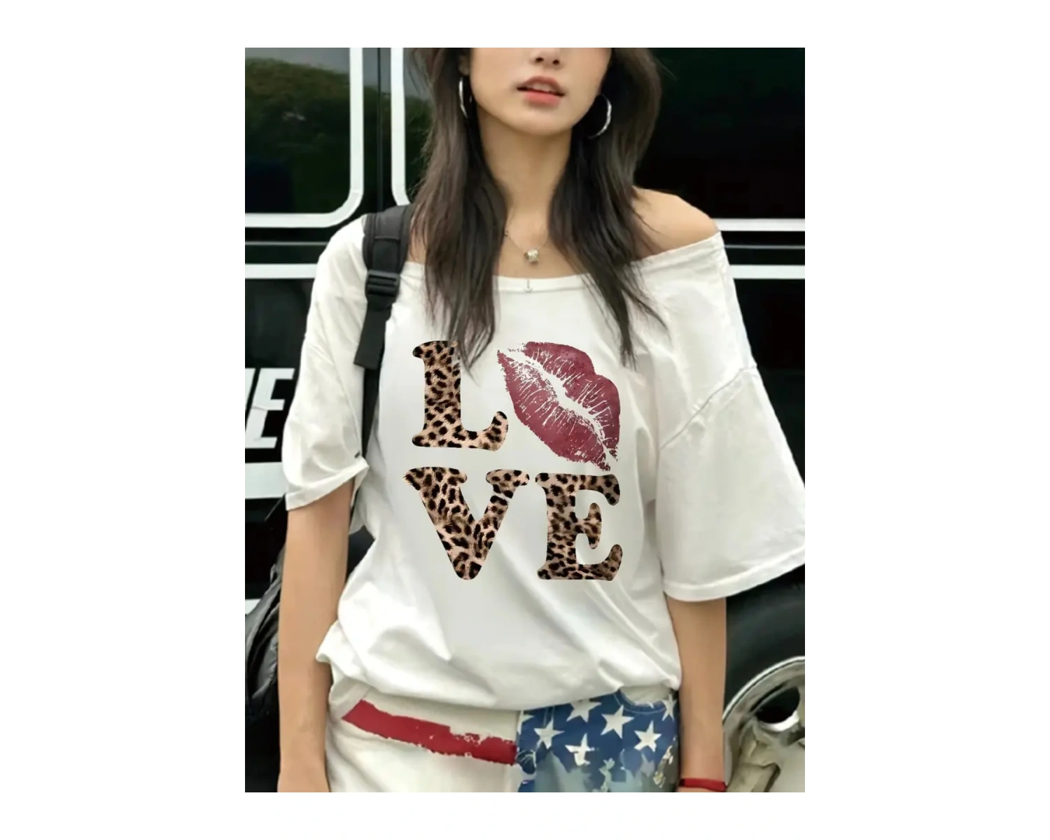 Beyaz Kadın Düşük Omuz Kayık Yaka Baskılı