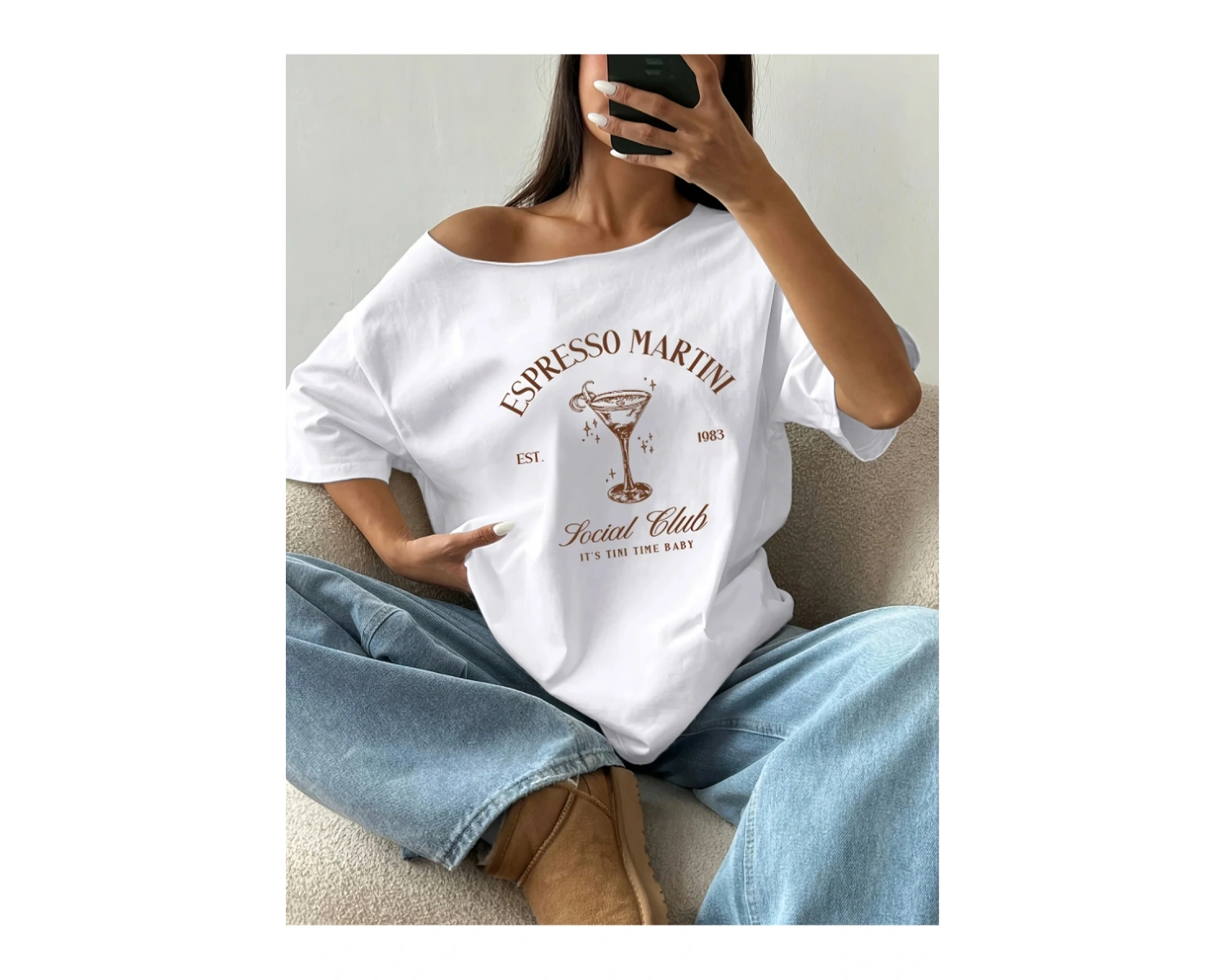 Beyaz Kadın Düşük Omuz Kayık Yaka Baskılı