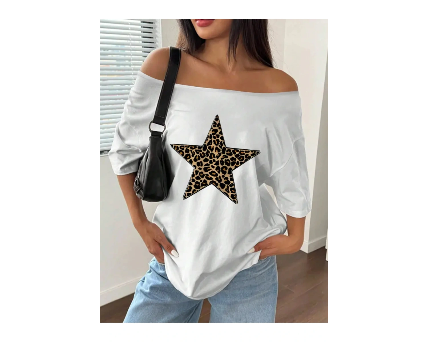 Beyaz Kadın Düşük Omuz Kayık Yaka Baskılı