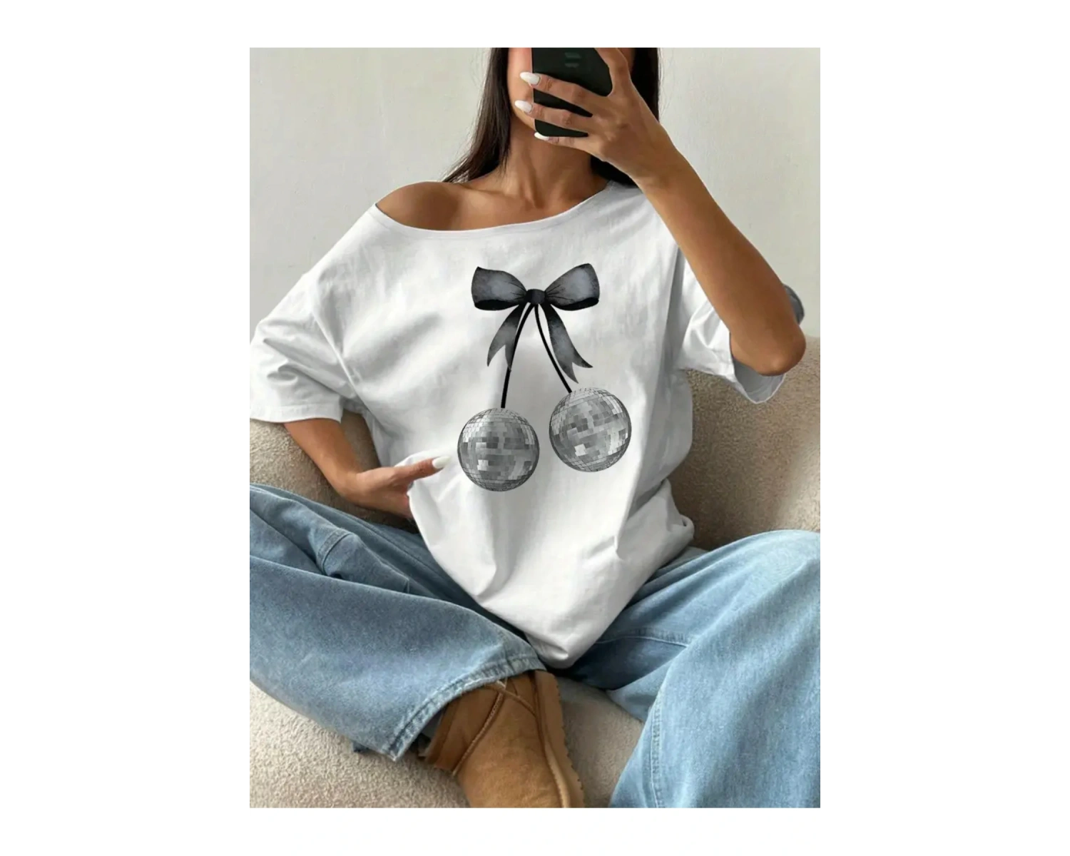 Beyaz Kadın Düşük Omuz Kayık Yaka Baskılı