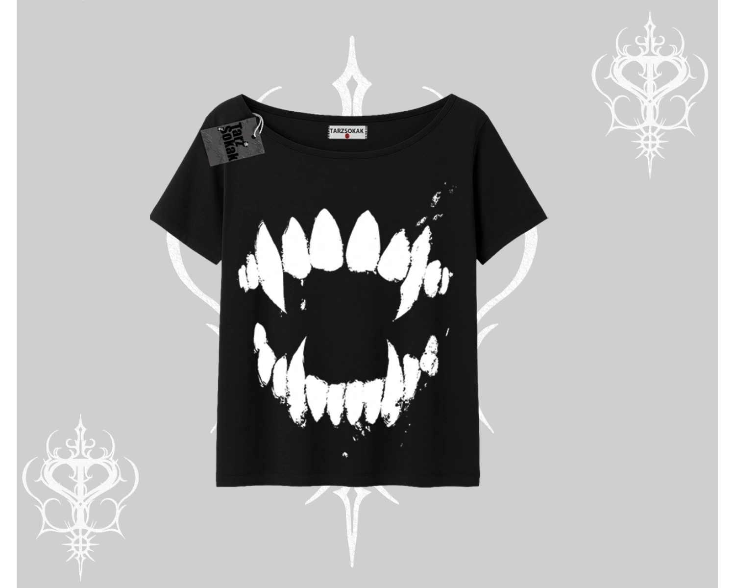 Beyaz Kayık yaka Tişört Vampir Dış