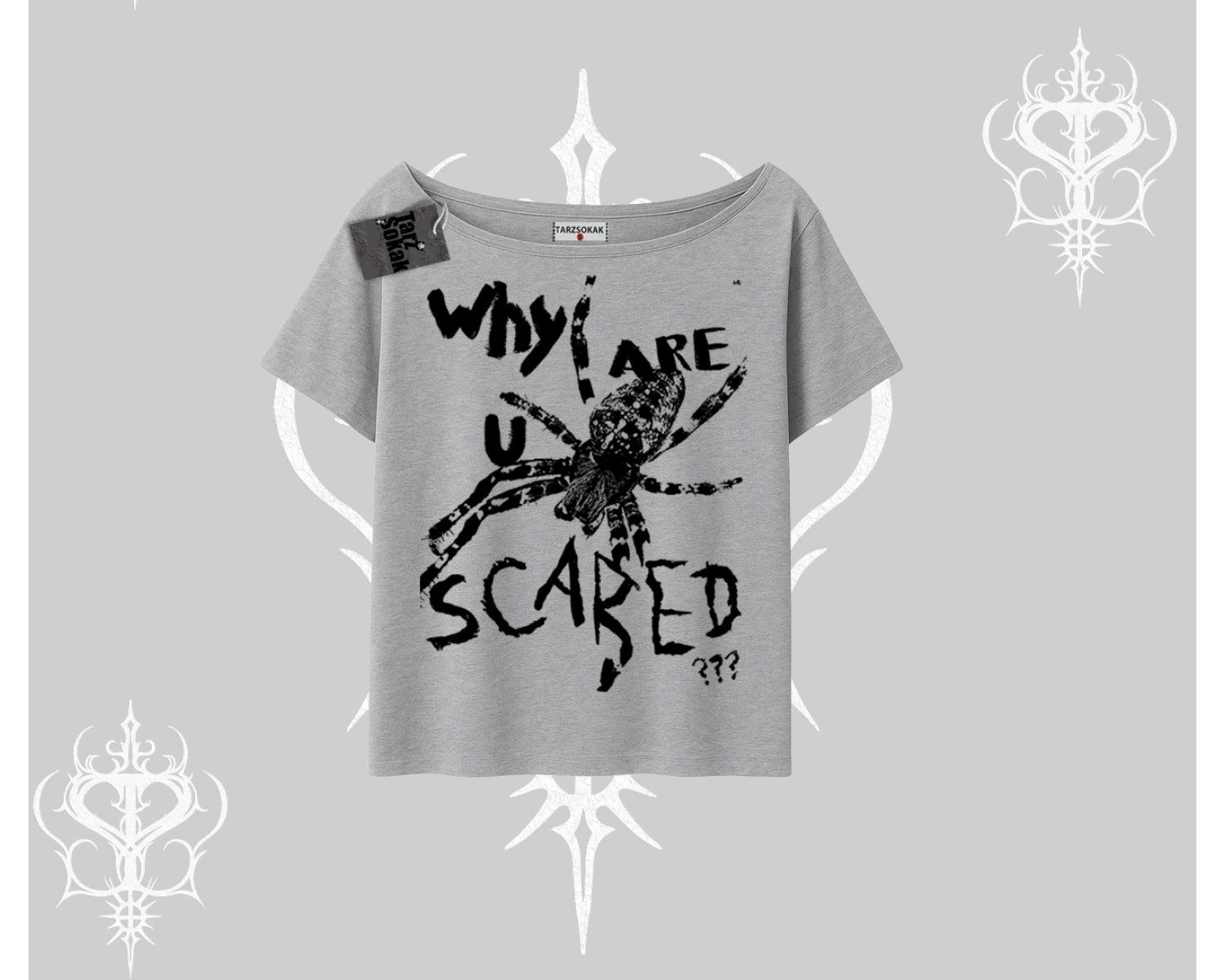 Beyaz Kayık yaka Tişört Why are u Scared