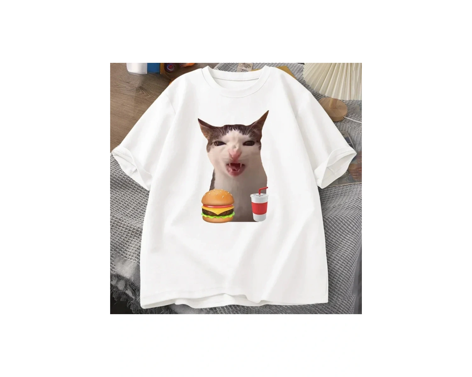 Beyaz Kedi Çıtır Gıda Meme Aptal Komik Kedi Yeme