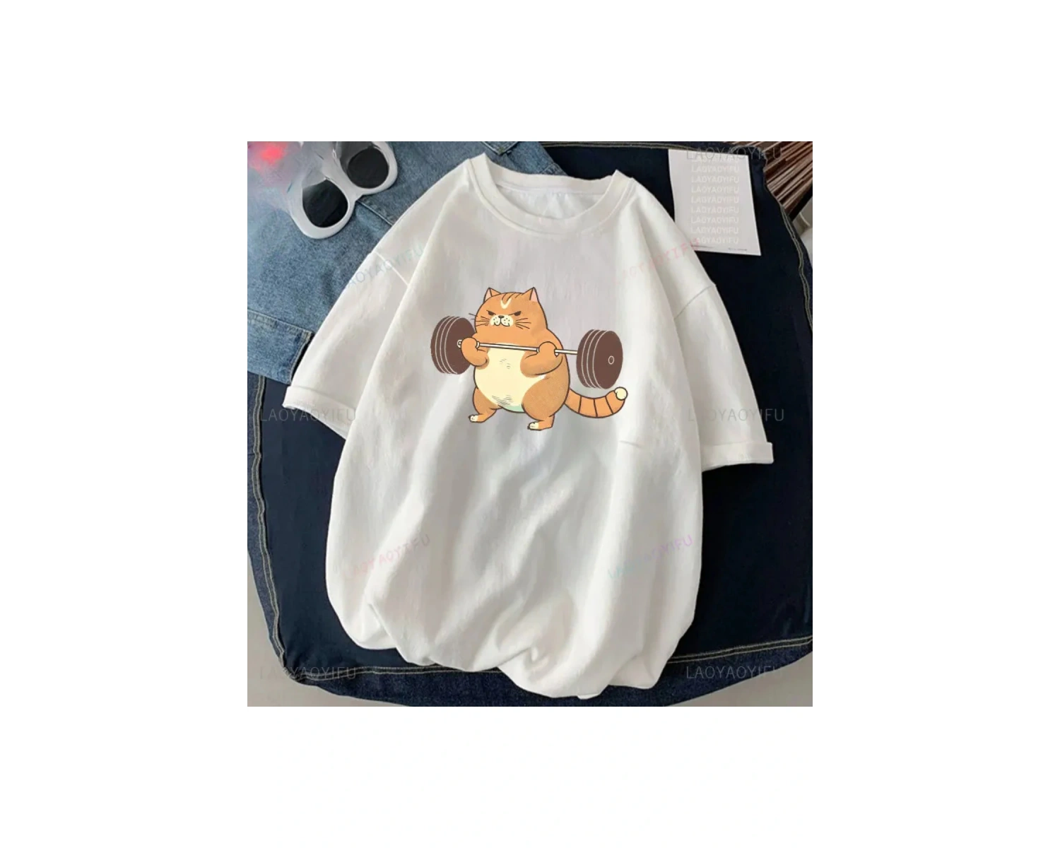 Beyaz Kedi Halter baskılı Çalışma Komik Spor Salonu Tasarım Etiket Grafik li T