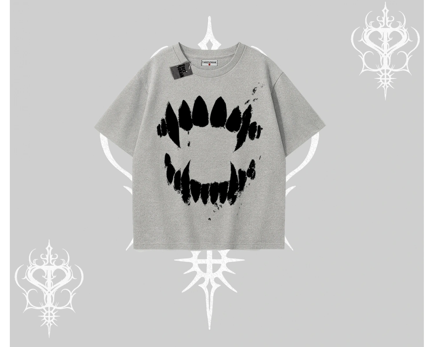 Beyaz Oversize Tişört Vampir Dış