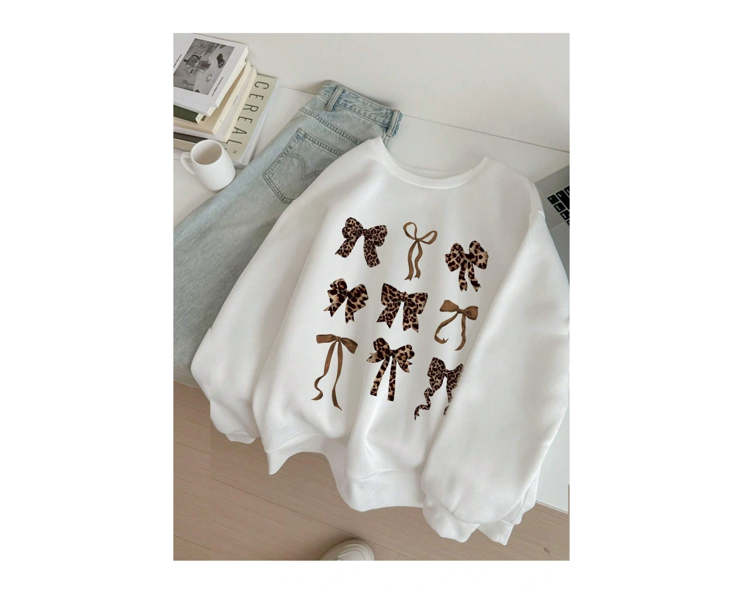 Beyaz Retro Leopar Baskı Yay