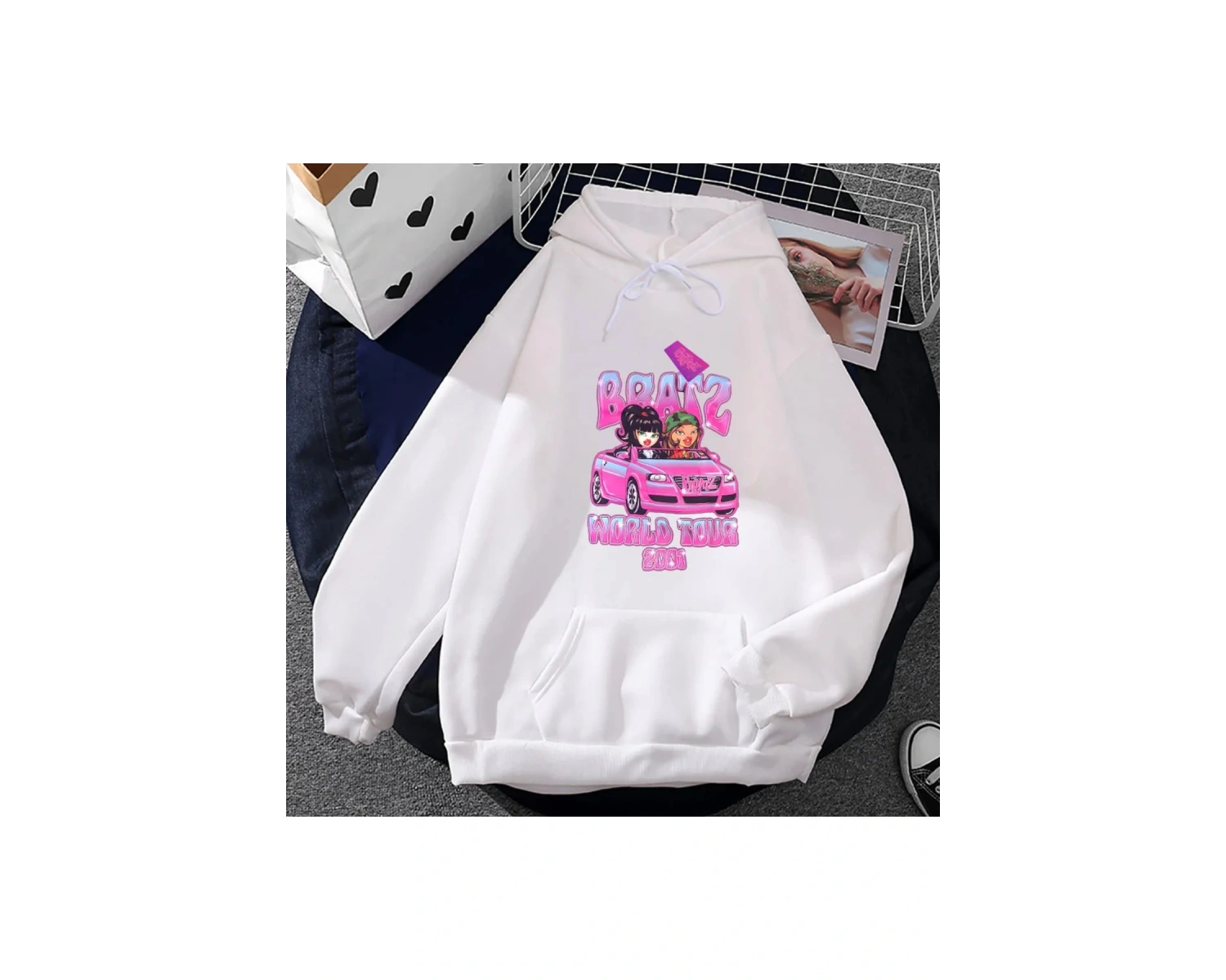 Beyaz Unisex Bratz karikatür streetwear Hoody erkekkomik Harajuku grafik kapşonlu so