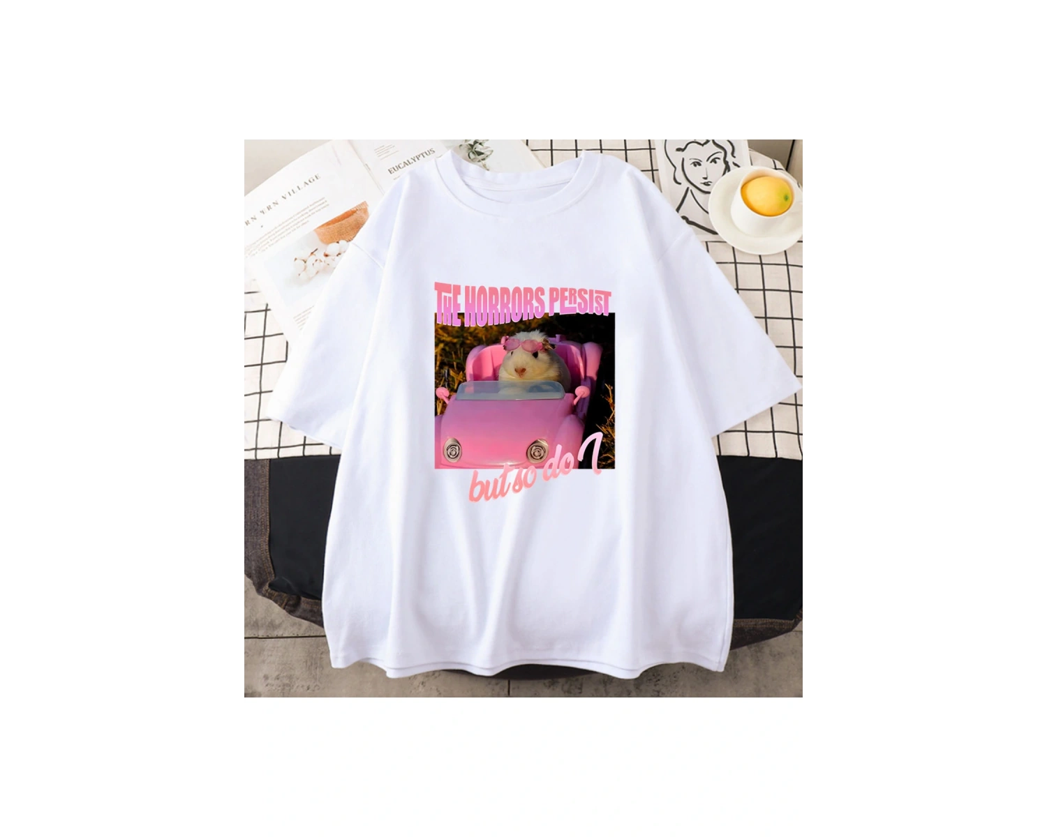 Beyaz Üzgün Hamster korku devam ediyor ama ben pembe grafik baskı karikatür