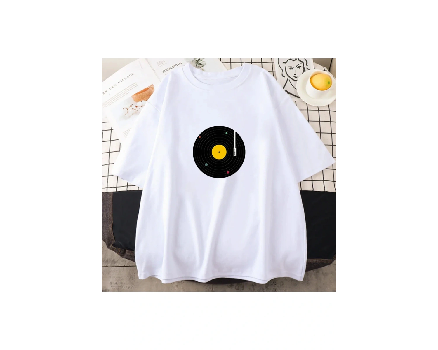 Beyaz Vintage Müzik Grafik Baskı Retro yetişkin Tshirt Moldova Üs