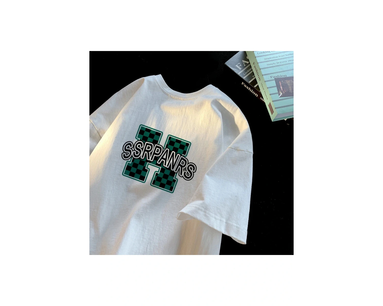 Beyaz Yaz Trendi Yaz Üst Hong Kong Faionable Grafik Tees Unisex Ca