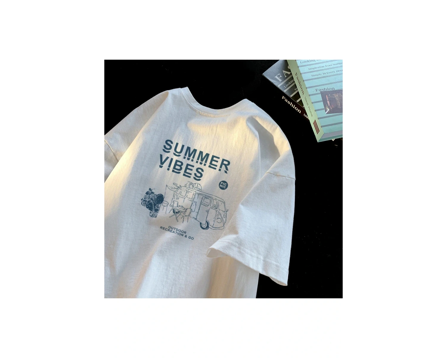 Beyaz Yaz Trendi Yaz Üst Hong Kong Faionable Grafik Tees Unisex Ca