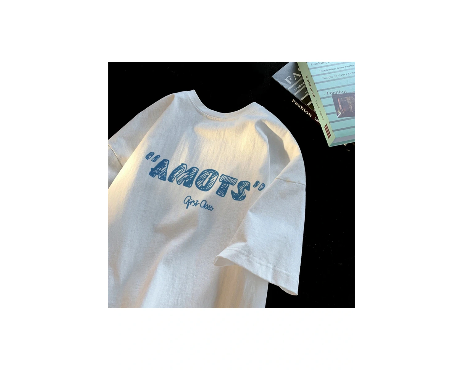 Beyaz Yaz Trendi Yaz Üst Hong Kong Faionable Grafik Tees Unisex Ca