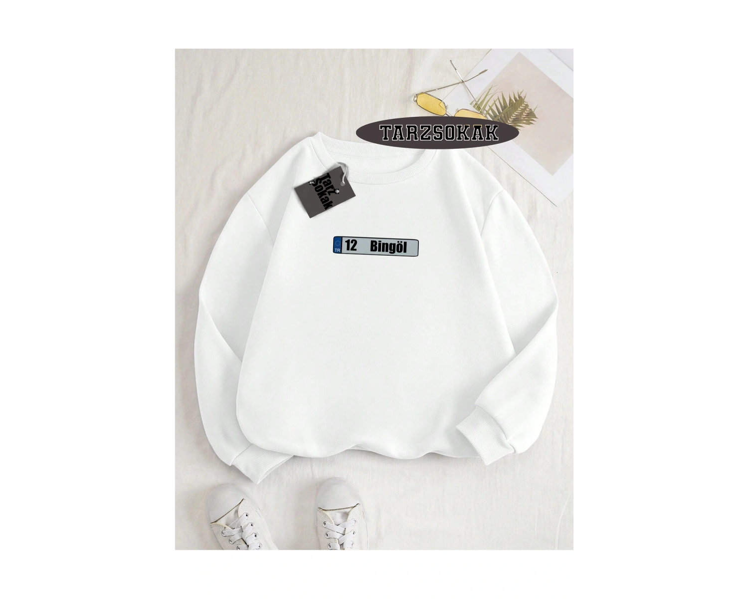 Biskilet Yaka Sweatshirt Beyaz 12 Bingöl Özel Tasarım Plaka Detaylı