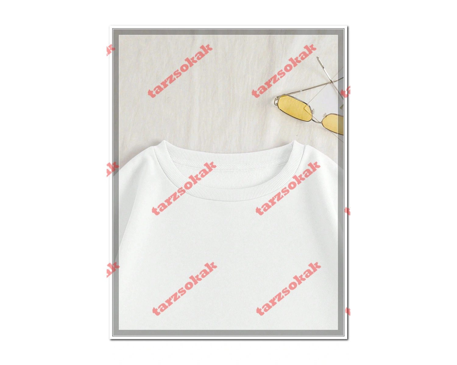 Biskilet Yaka Sweatshirt Beyaz 74 Bartın Özel Tasarım Plaka Detaylı