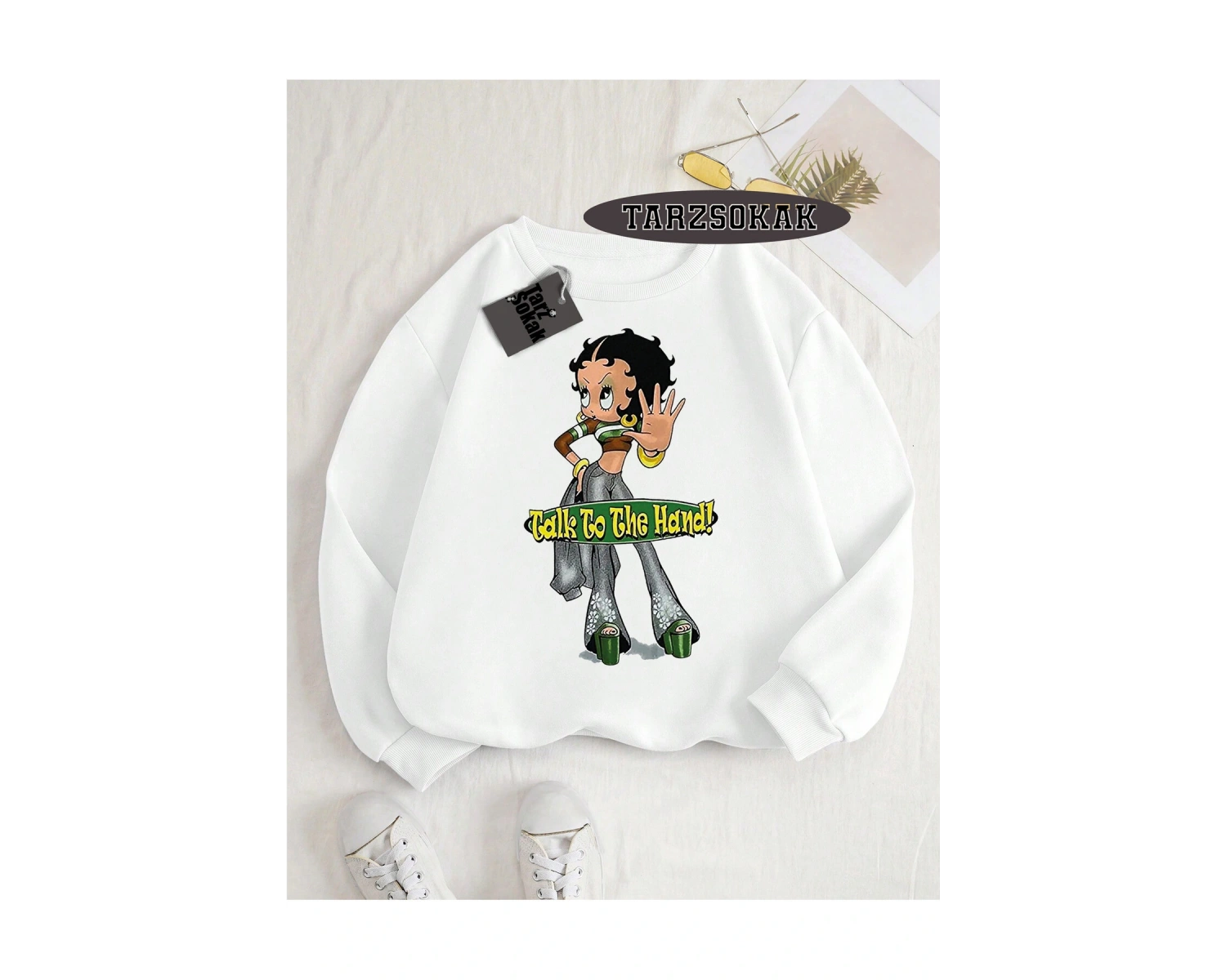 Biskilet Yaka Sweatshirt Beyaz Betty Boop Özel Tasarım