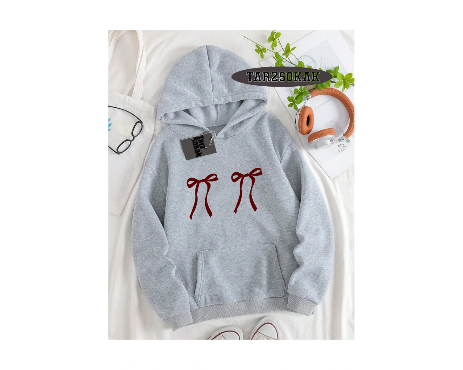 Biskilet Yaka Sweatshirt Beyaz Kurdela Özel Tasarım