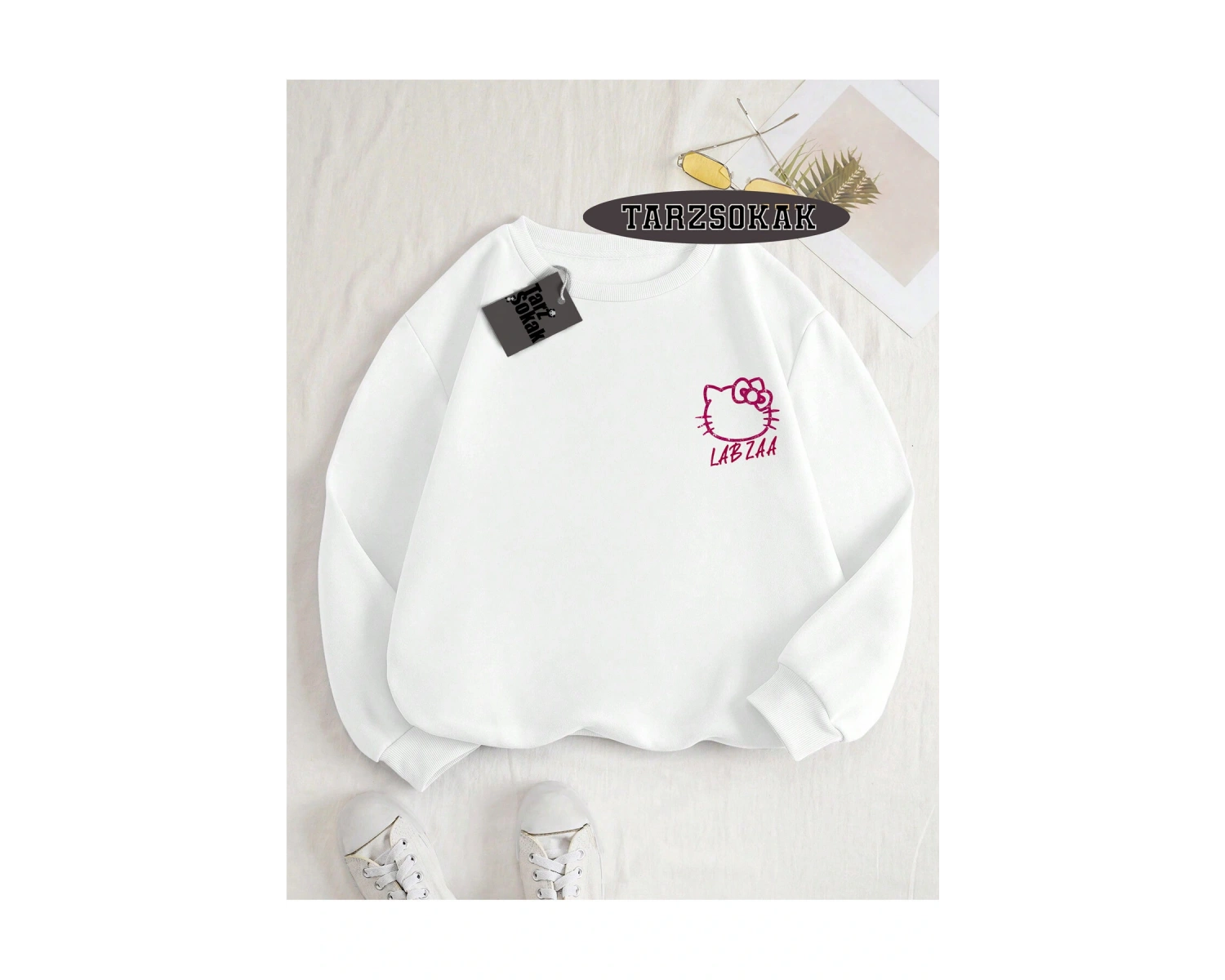Biskilet Yaka Sweatshirt Beyaz LABZA HELLO KİTTY Özel Tasarım