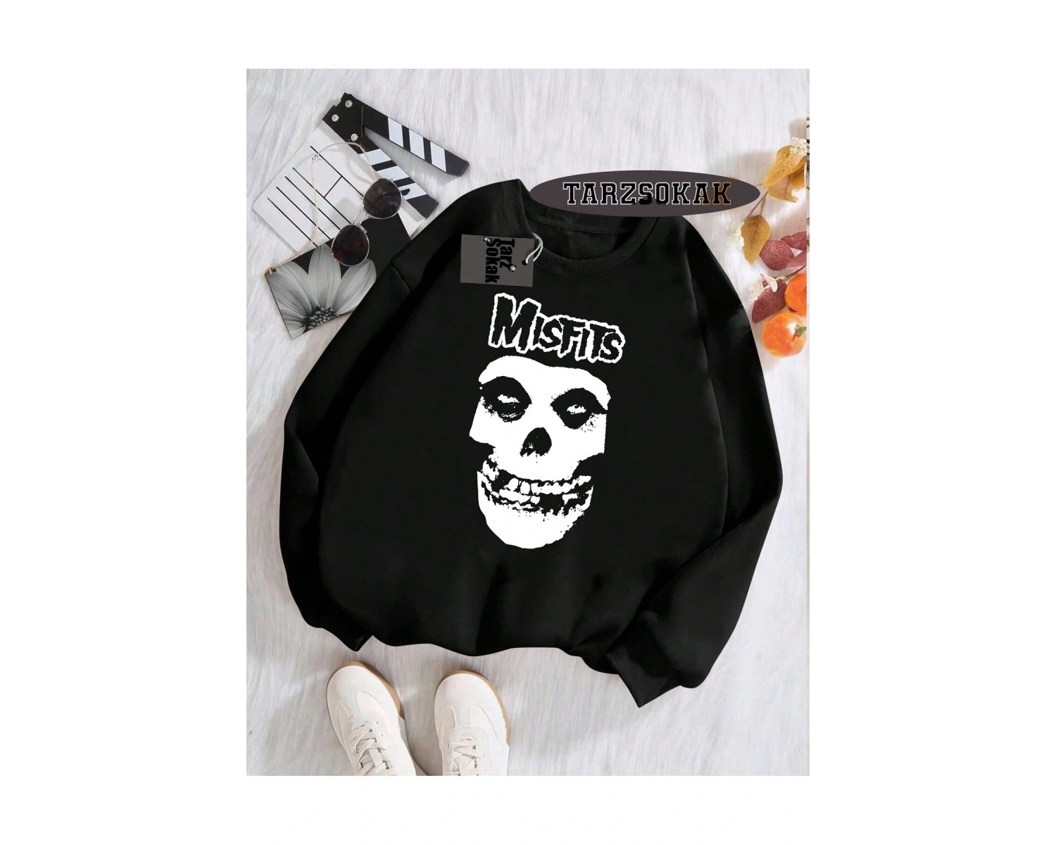 Biskilet Yaka Sweatshirt Beyaz Misfits Punk Özel Tasarım