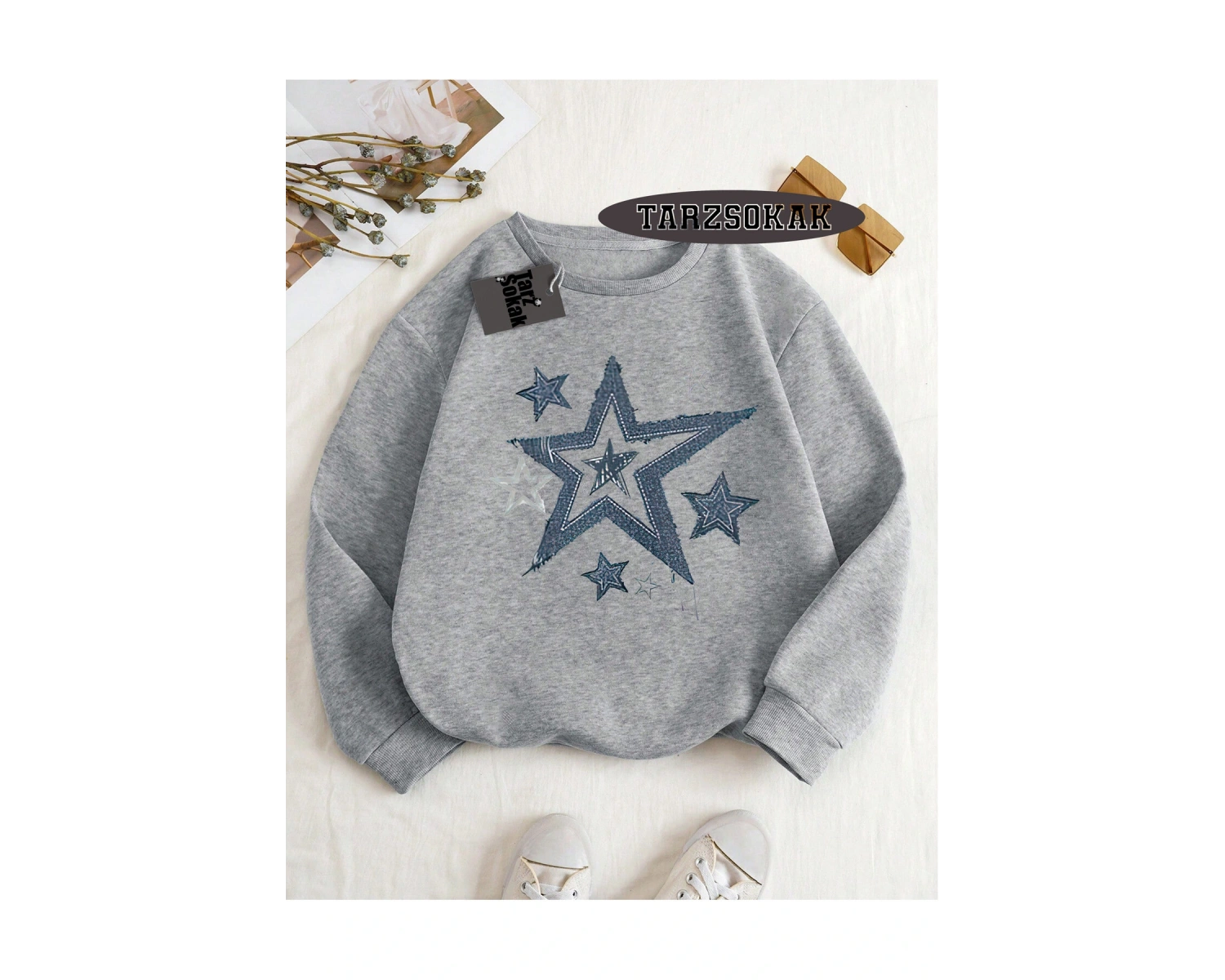 Biskilet Yaka Sweatshirt Beyaz YILDIZ DESENLİ Özel Tasarım