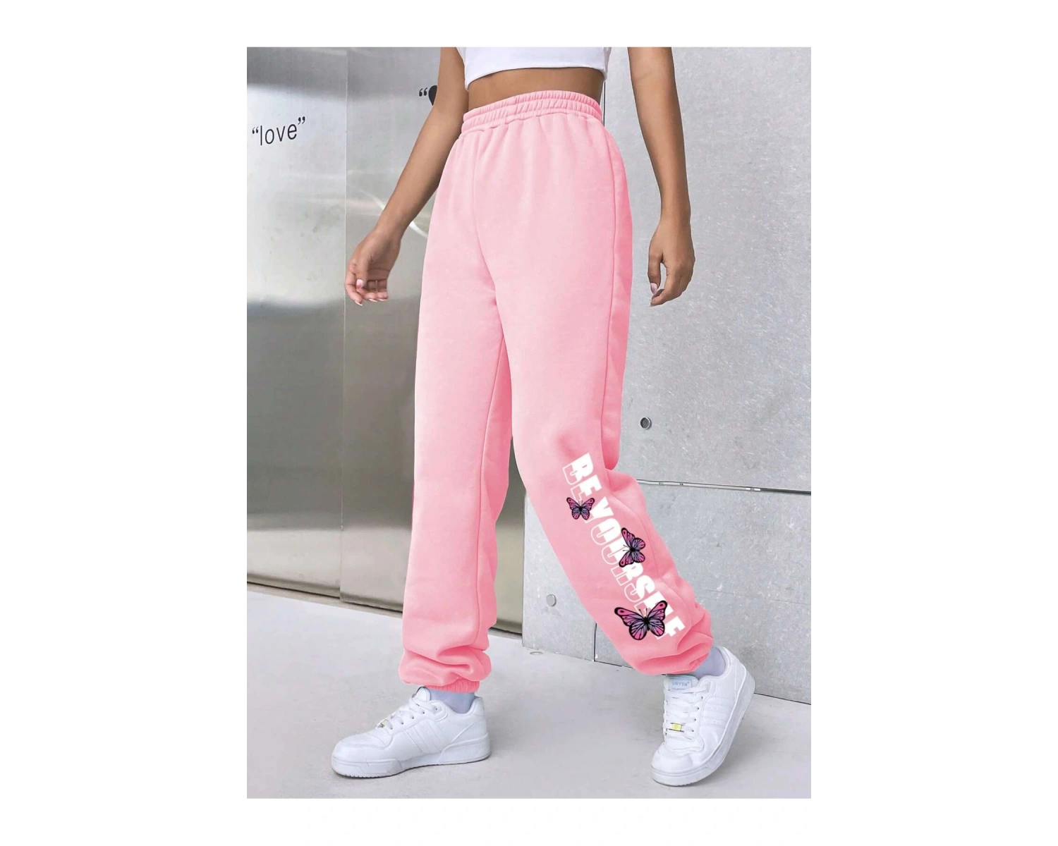 Butterfly & Letter Graphic 4 Mevsim Eşofman