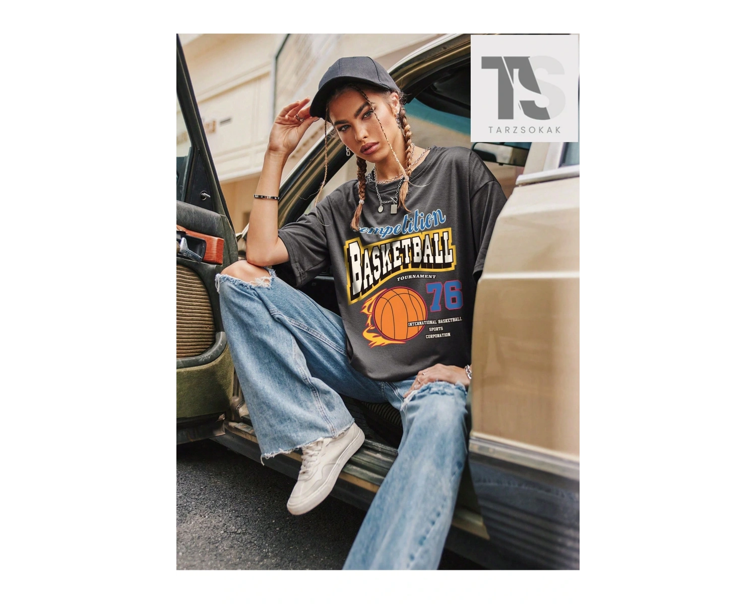 Çiçek Desenli Düşük Omuz Oversize Tişört