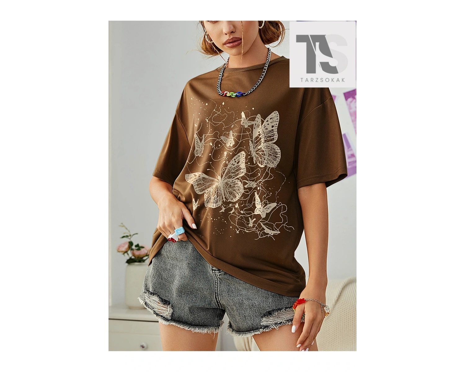 Çiçek Desenli Düşük Omuz Tişört