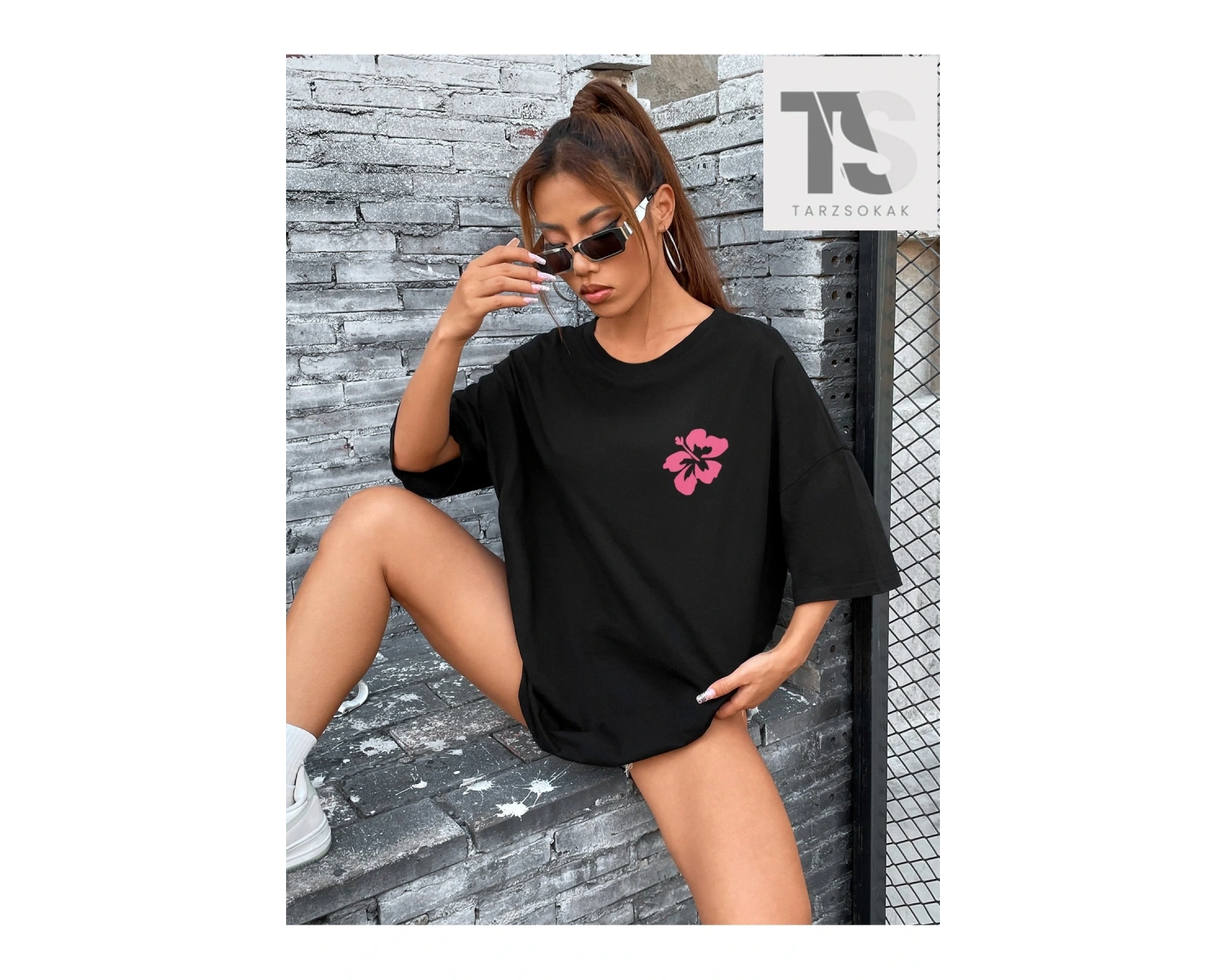 Çiçek Ve Harf Grafik Düşük Omuz Oversize Tişört