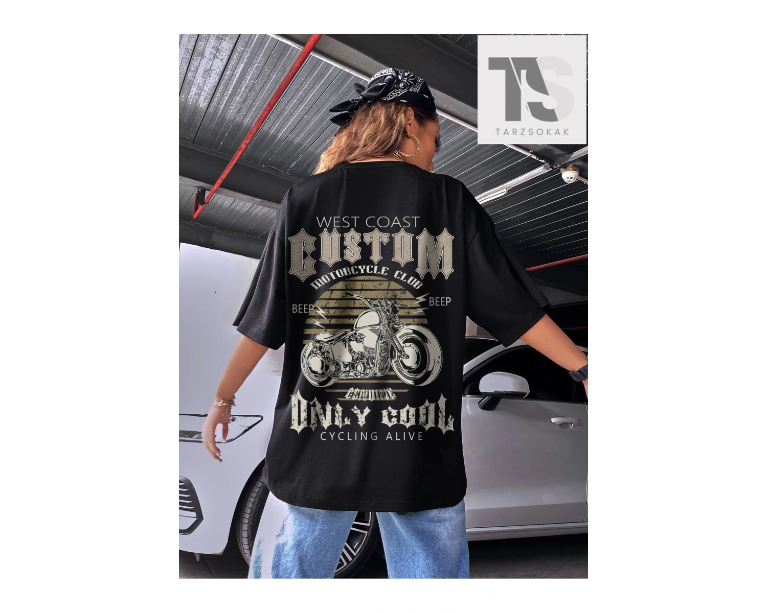 Coolane Harfli ve Kelebek Baskılı Büyük Boy Tişört