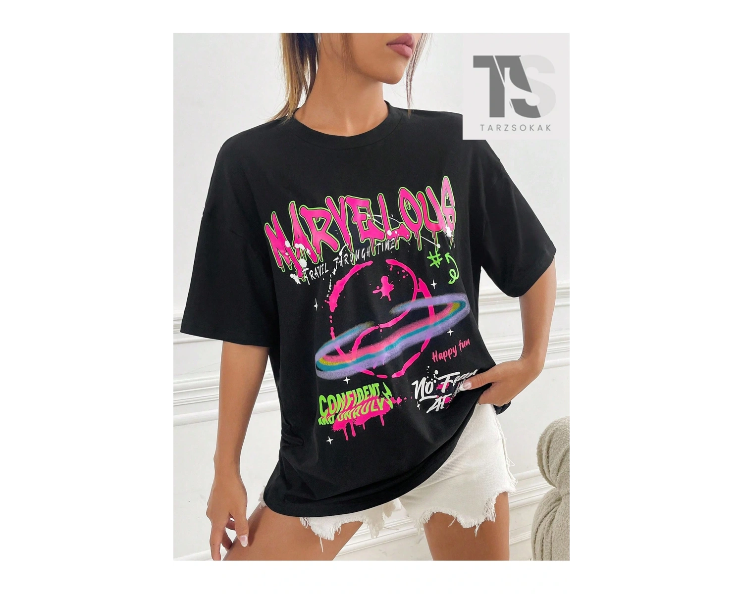 Coolane Motosiklet ve Harf Grafikli Düşük Omuz Tişörtü