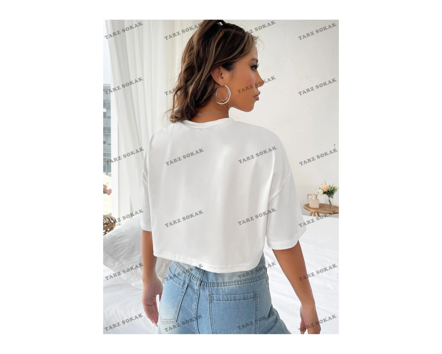 Crop CKOD-232913 Araba ve Harf Grafikli Düşük Omuz