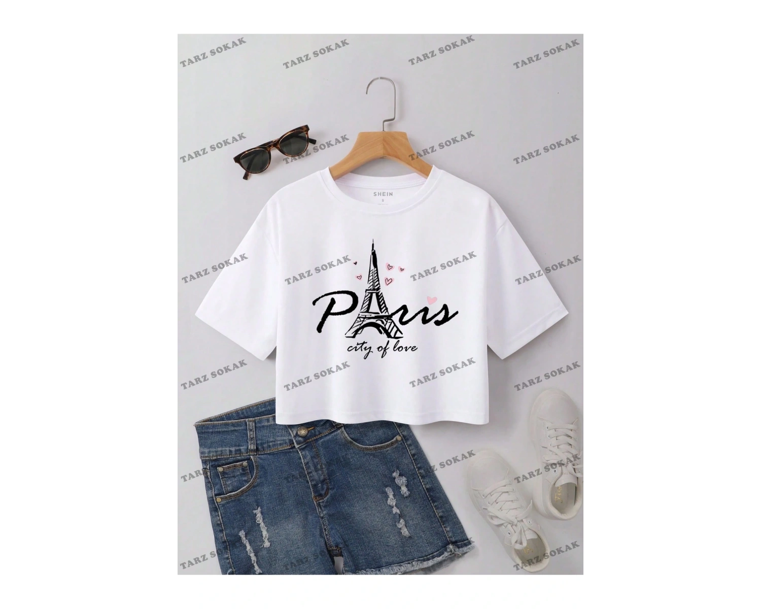 Crop CKOD-232913 Eyfel Kulesi ve Mektup Grafikli