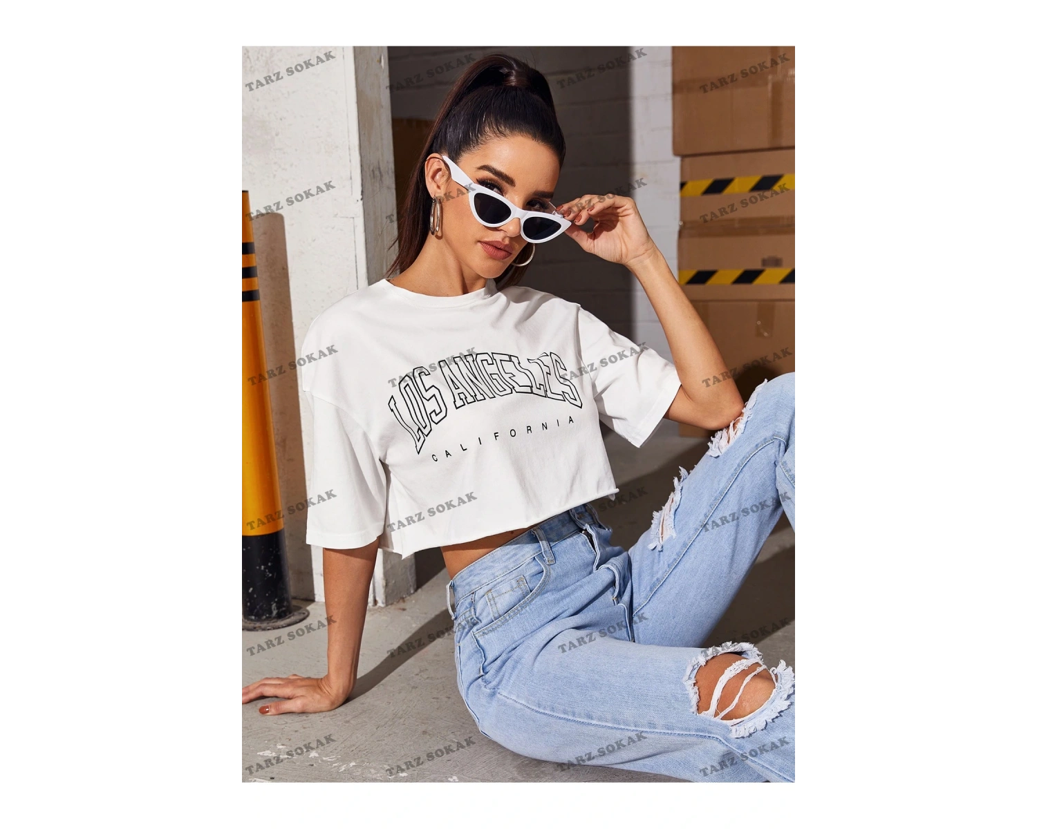 Crop CKOD-232913 Mektup Grafikli Kısa