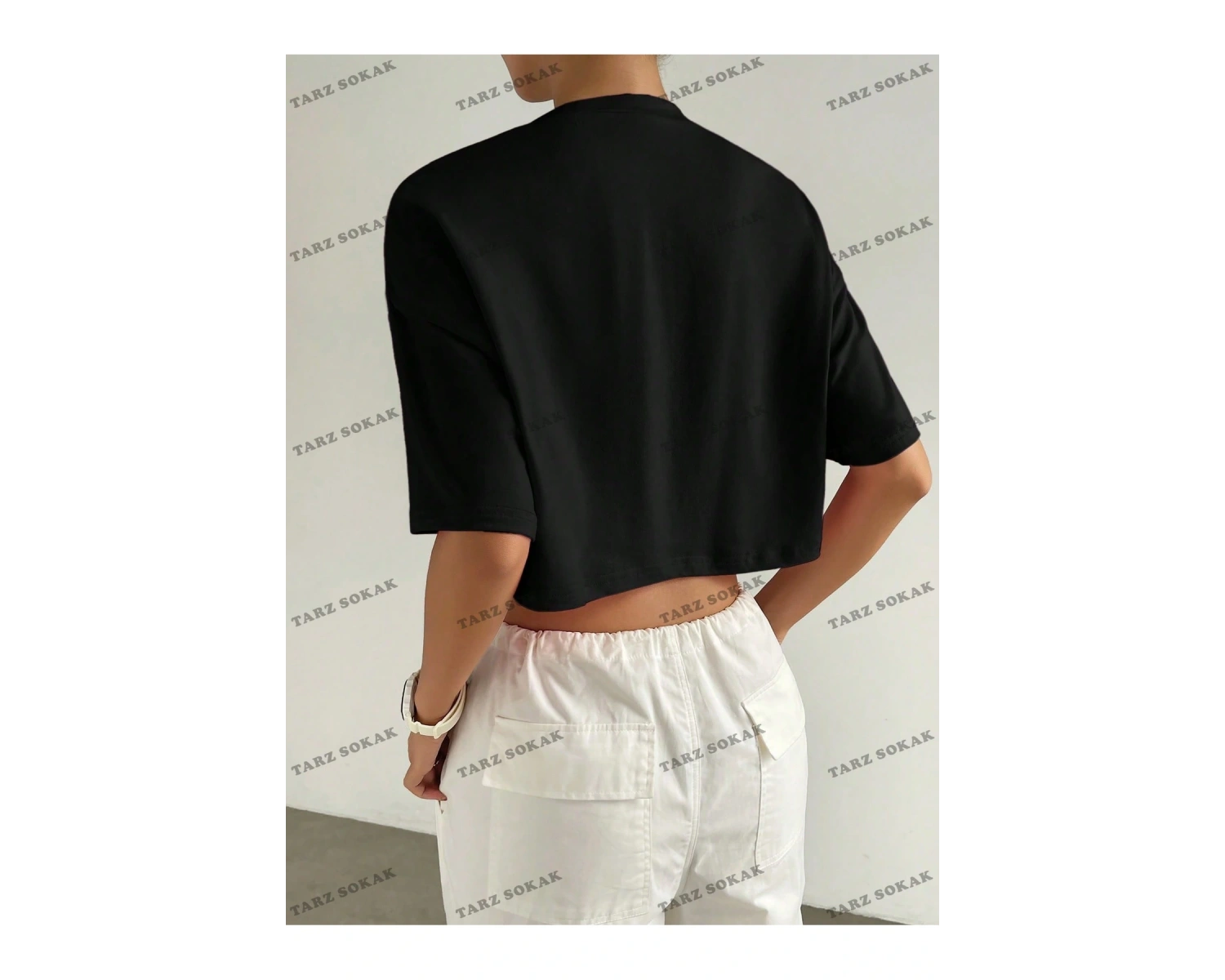 Crop CKOD-232913 Sun & Letter Grafikli Düşük Omuz Kısa