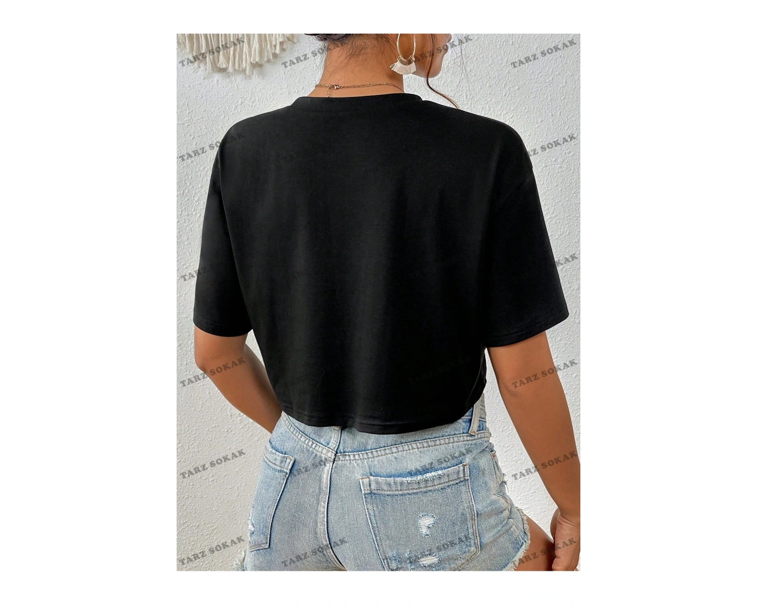 Crop CKOD-232913 Tropikal ve Harf Grafikli Düşük Omuz