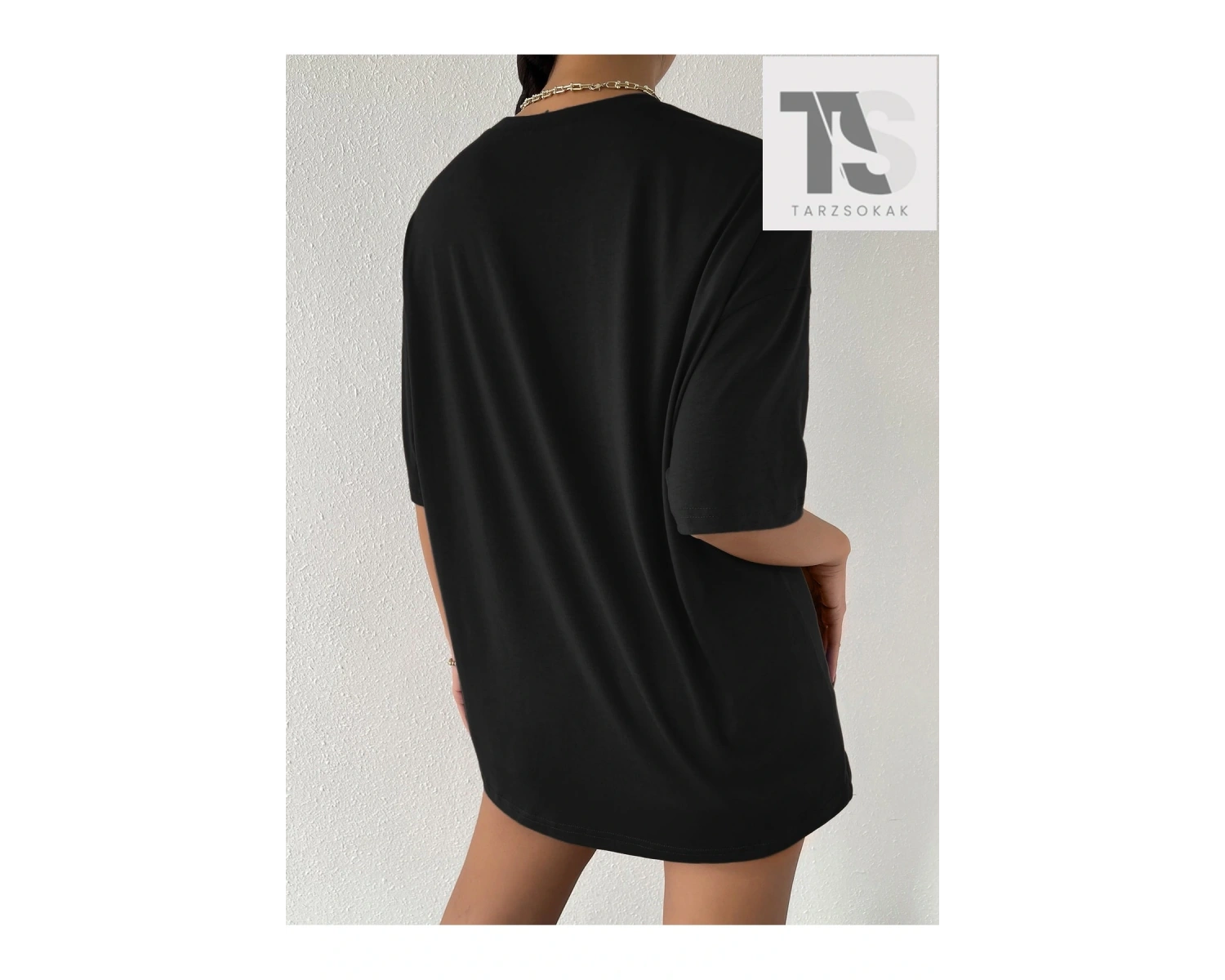 Damla Omuz Sloganlı Nakışlı Tişört