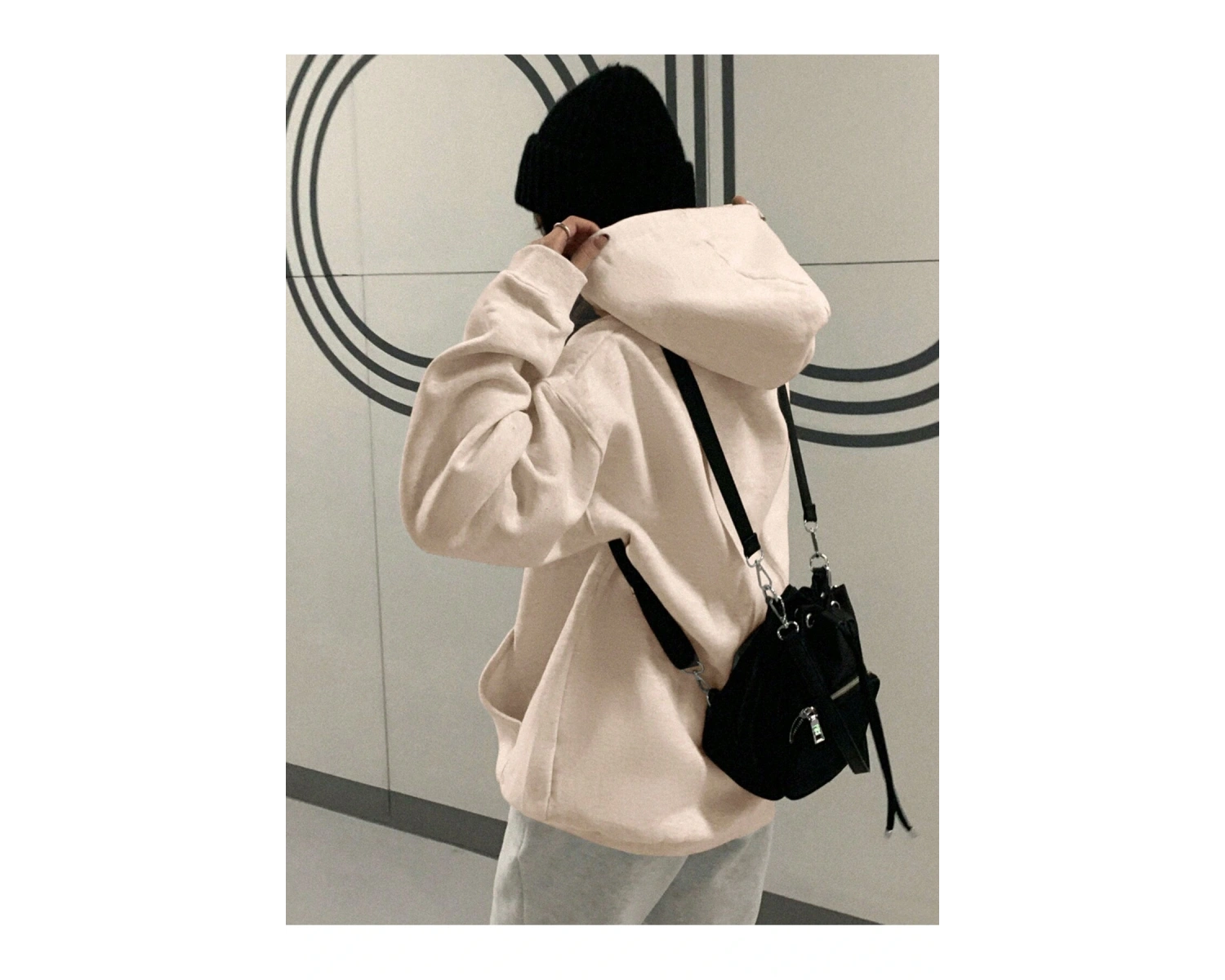 DAZY Harfli Grafik Düşük Omuz Oversize İpli Kapüşonlu Üst Bej